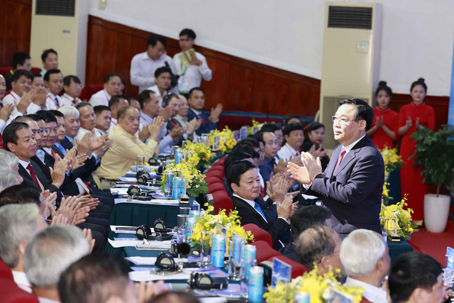 Chủ tịch Quốc hội dự Hội nghị công bố quy hoạch tỉnh và xúc tiến thương mại vào Hà Tĩnh - Ảnh 2.