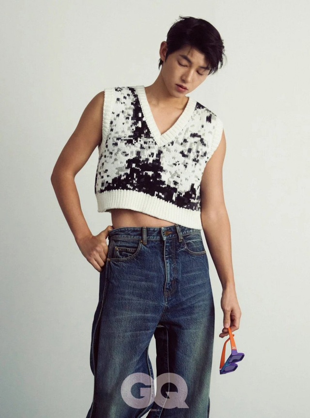 Hình ảnh mới của Song Joong Ki vấp phải phản ứng trái chiều - Ảnh 2.
