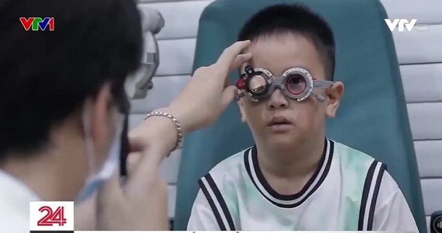 90% trẻ em Việt Nam có thể bị cận thị vào năm 2050 - Ảnh 1.