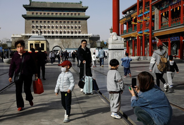 Du lịch Trung Quốc phục hồi về mức trước đại dịch - Ảnh 1.