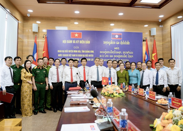 Quảng Bình: Tăng cường quan hệ hữu nghị giữa các địa phương Việt Nam - Lào - Ảnh 2.