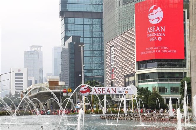 ASEAN tập trung thảo luận các vấn đề kinh tế - Ảnh 1.