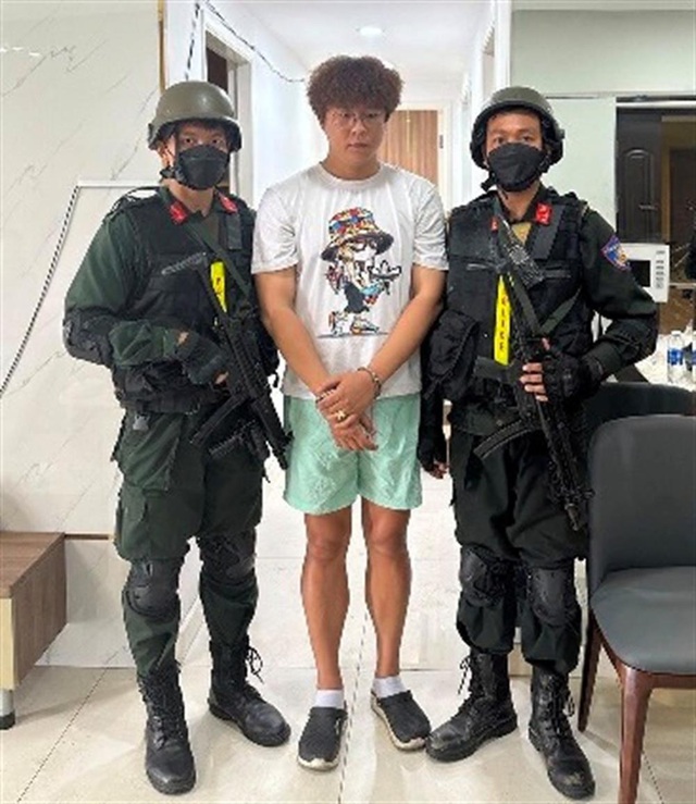 Bắt 3 người bị truy nã đỏ của Interpol tại Việt Nam - Ảnh 1.