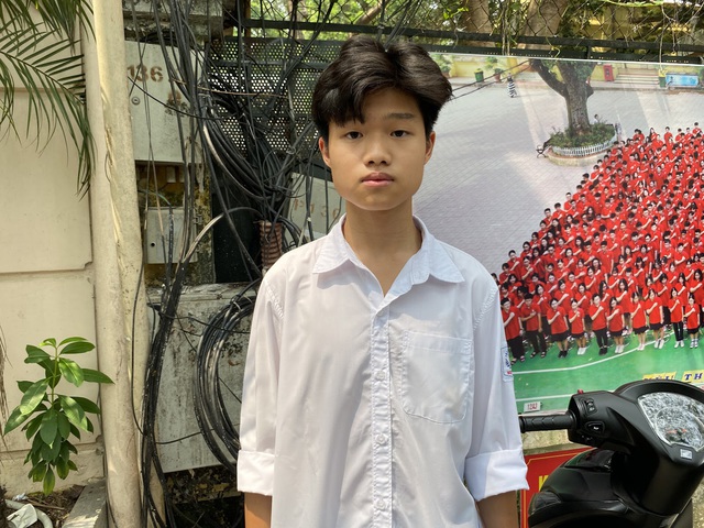 Thi vào lớp 10 tại Hà Nội: Thí sinh nhận định đề Toán dài - Ảnh 9.