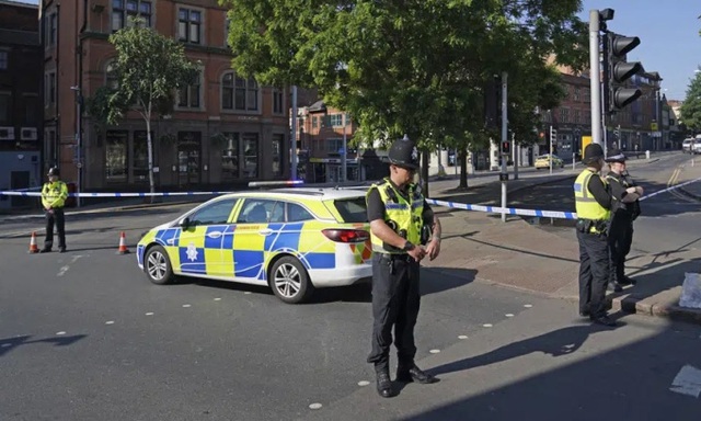 Cảnh sát Anh bắt giữ nghi phạm đâm xe liên quan cái chết của 3 người tại Nottingham - Ảnh 1.