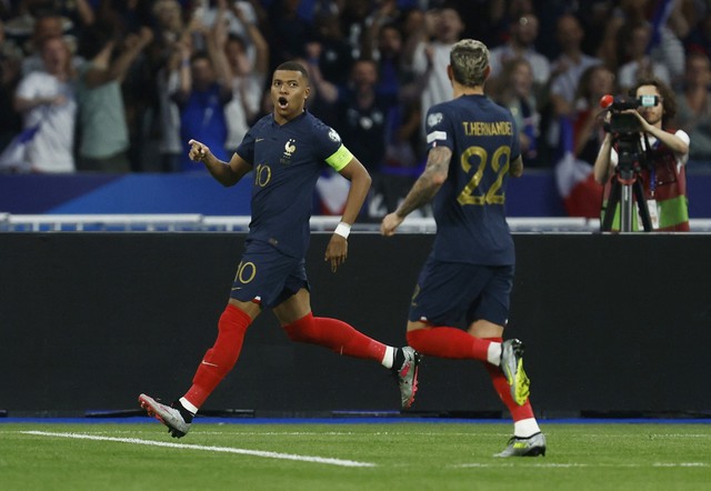 Vòng loại UEFA EURO 2024: Mbappe ghi bàn, ĐT Pháp thắng nhọc, ĐT Anh thắng tưng bừng   - Ảnh 1.