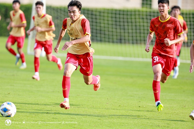 ĐT U17 Việt Nam chuẩn bị kỹ lưỡng cho “bài thi” khó trước U17 Nhật Bản   - Ảnh 2.