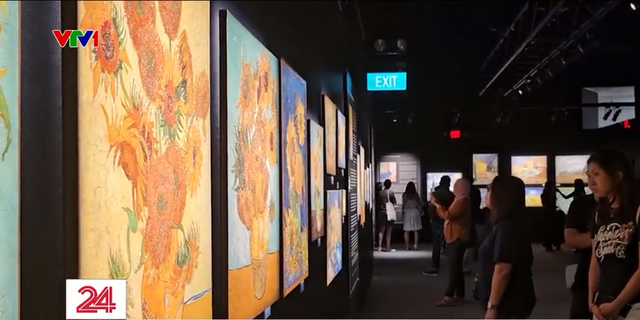 Trải nghiệm đa giác quan tại triển lãm nghệ thuật Van Gogh ở Singapore - Ảnh 1.