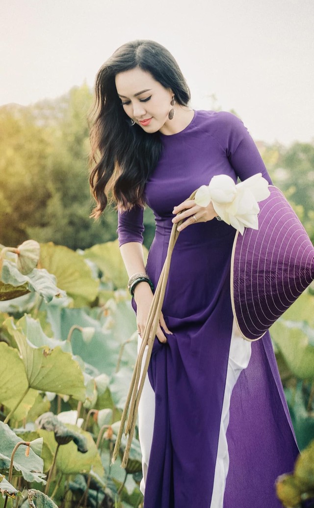 Sao Việt ngày 20/6: NSDN Thu Hà mặc váy cưới, Diva Thanh Lam cảm ơn bạn đời - Ảnh 5.
