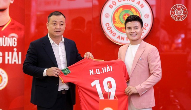 Quang Hải chính thức ra mắt CLB Công an Hà Nội - Ảnh 2.