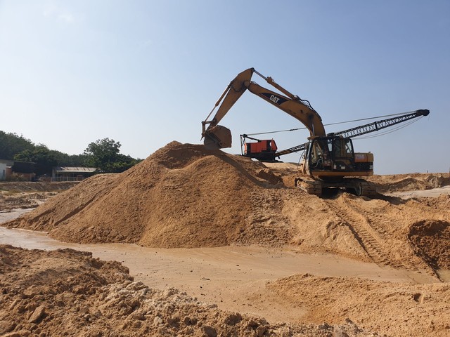 Giải cơn “khát” cát cho các dự án cao tốc tại ĐBSCL - Ảnh 1.