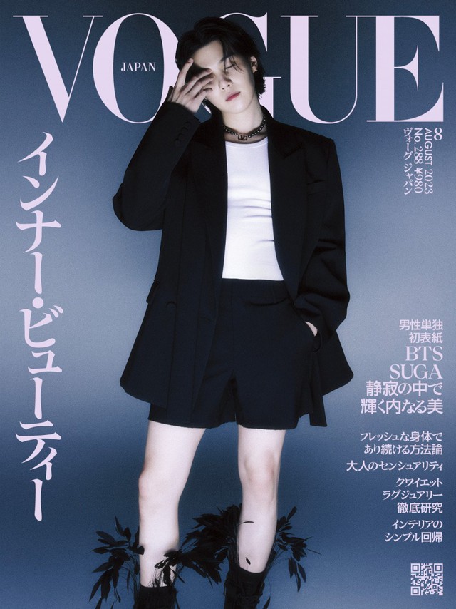 Suga (BTS) - nghệ sĩ nam solo đầu tiên trên bìa tạp chí Vogue Nhật Bản - Ảnh 2.