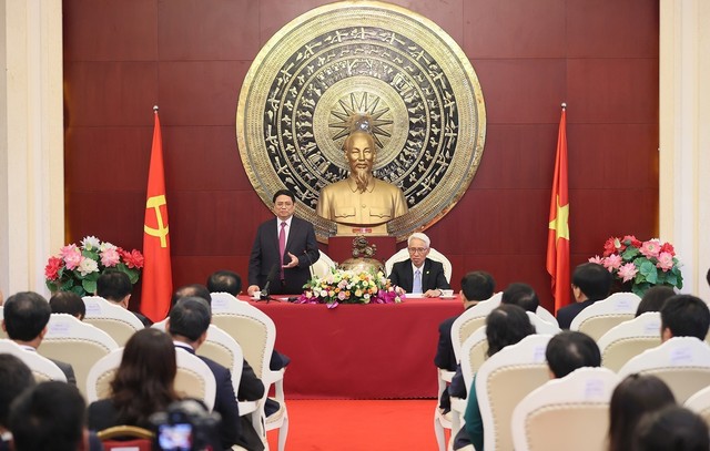 Thủ tướng: Mong kiều bào luôn là cầu nối hiệu quả cho quan hệ Việt Nam - Trung Quốc - Ảnh 6.