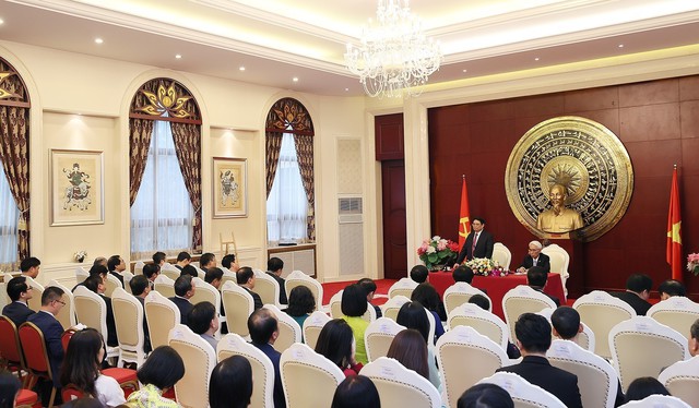 Thủ tướng: Mong kiều bào luôn là cầu nối hiệu quả cho quan hệ Việt Nam - Trung Quốc - Ảnh 8.