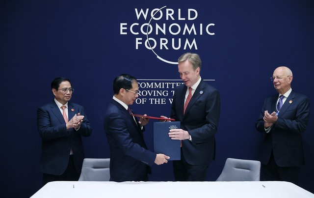 Tăng cường hợp tác giữa Việt Nam và Diễn đàn Kinh tế thế giới - Ảnh 4.