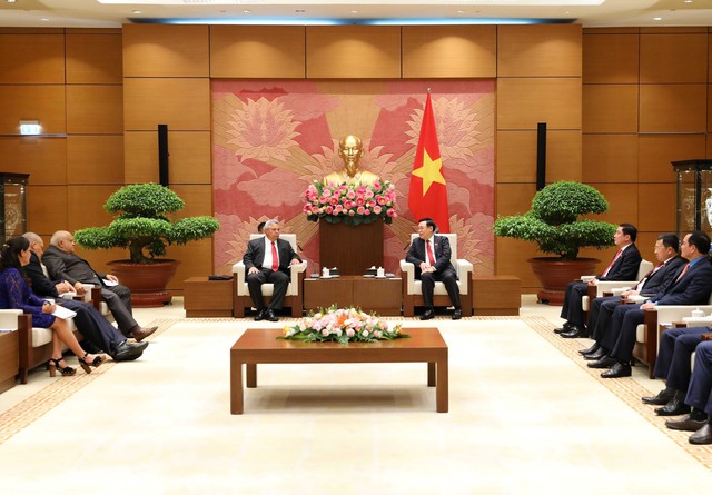 Chủ tịch Quốc hội: Quan hệ Việt Nam - Cuba đang phát triển tốt đẹp - Ảnh 1.