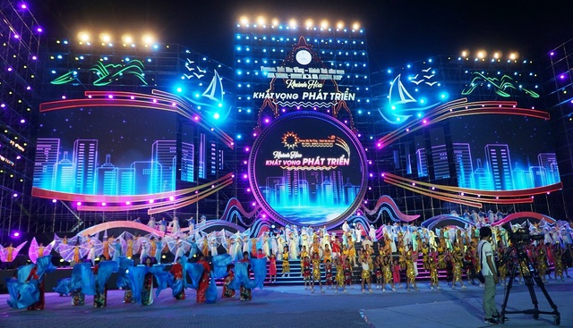 Festival biển Nha Trang 2023: Sẽ có màn trình diễn ánh sáng hết sức độc đáo - Ảnh 1.