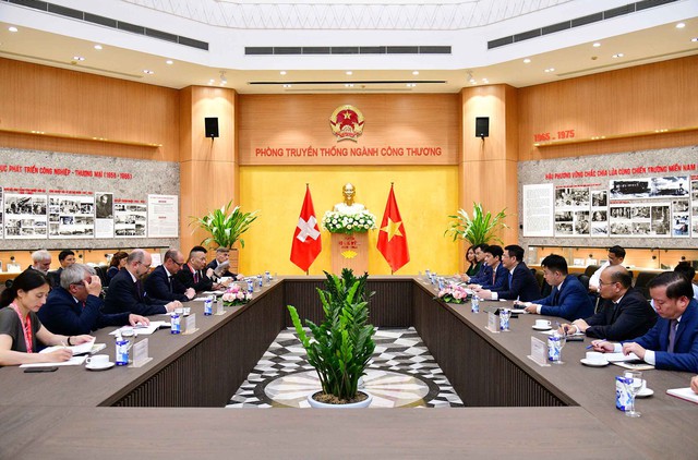 Chủ tịch Hội đồng Quốc gia Thụy Sĩ kết thúc tốt đẹp chuyến thăm chính thức Việt Nam - Ảnh 4.