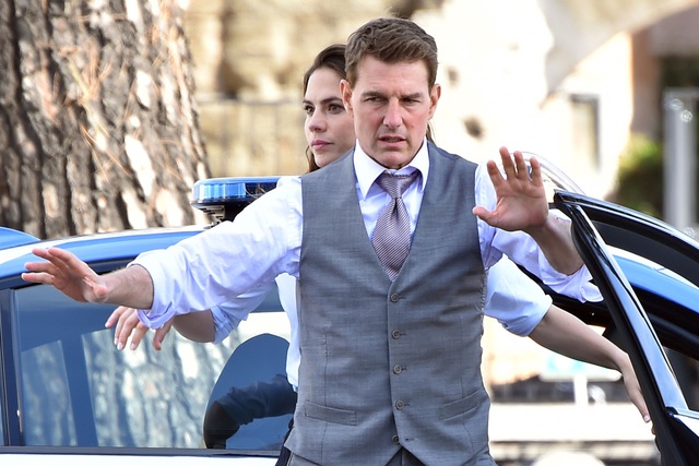 Tom Cruise tức giận vì Mission: Impossible 7 bị cắt suất chiếu - Ảnh 1.