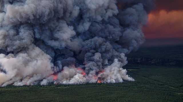 Cháy rừng Canada lan rộng ở các tỉnh British Columbia, Quebec - Ảnh 1.