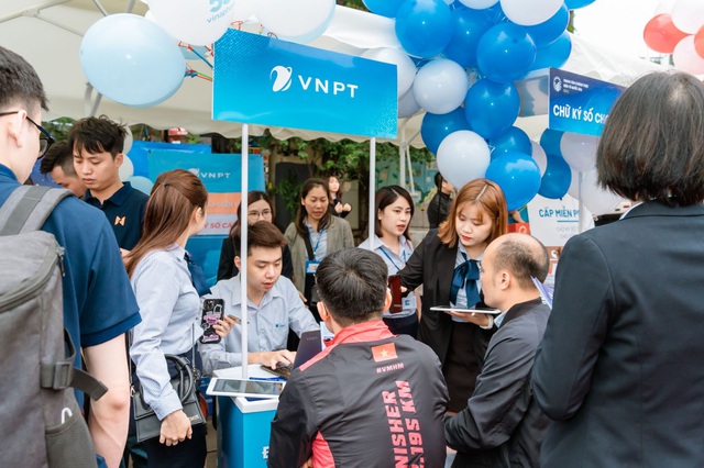 VNPT giành nhiều giải lớn về các dịch vụ CNTT hữu ích cho người dùng - Ảnh 1.