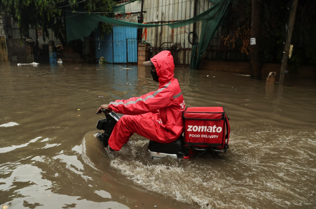 Mưa lớn gây lũ lụt, sạt lở đất tại Ấn Độ, khiến hàng chục người thiệt mạng - Ảnh 4.