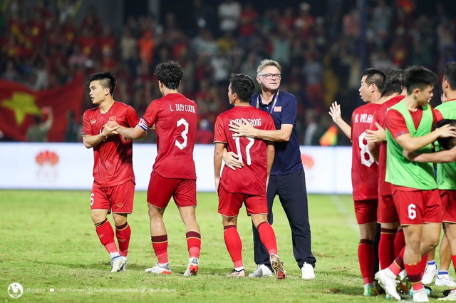 Các cầu thủ U20 Việt Nam được tạo điều kiện tham dự Asiad 19 và giải U23 Đông Nam Á 2023 - Ảnh 1.