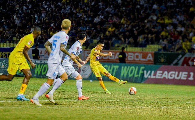 V.League 2023 | Đông Á Thanh Hóa thua sốc trên sân nhà trước Thép Xanh Nam Định - Ảnh 2.