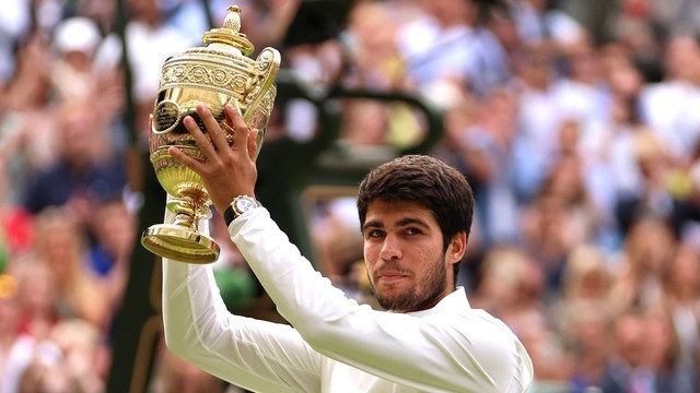 Đánh bại Djokovic, Carlos Alcaraz vô địch Wimbledon lần đầu tiên   - Ảnh 4.