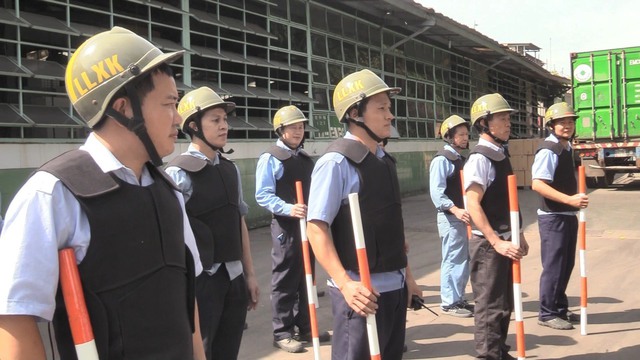Phát triển mô hình Đội công nhân xung kích bảo vệ ANTT tại khu công nghiệp - Ảnh 3.