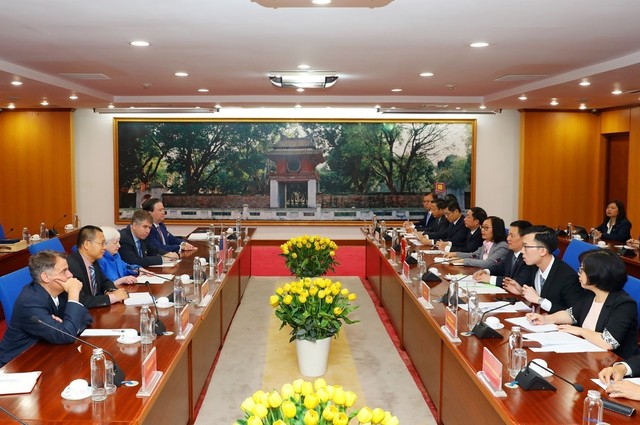 Chính phủ Hoa kỳ luôn dành ưu tiên cao đối với các đối tác quan trọng như Việt Nam - Ảnh 4.