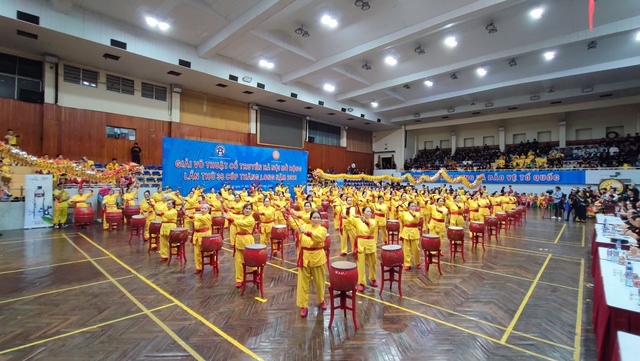 Khí thế hào hùng tại giải Võ thuật cổ truyền Hà Nội mở rộng lần thứ 38 - Cúp Thăng Long năm 2023 - Ảnh 2.