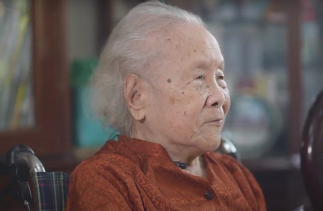 
Great mother Doan Ngoc Tram - mother of heroic martyr Dang Thuy Tram.
