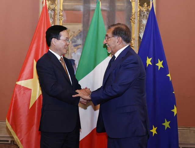 Chủ tịch nước Võ Văn Thưởng gặp Chủ tịch Thượng viện Italy Ignazio La Russa - Ảnh 1.