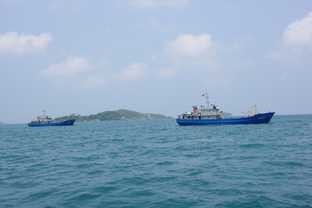 Kiên Giang: Hải đội dân quân đồng hành cùng ngư dân khai thác hải sản - Ảnh 1.