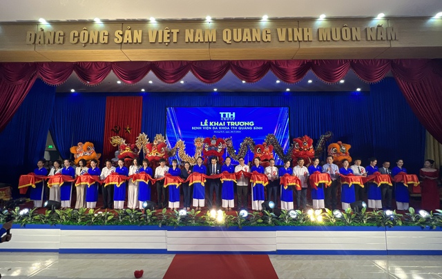 Khai trương bệnh viện đa khoa tư nhân đầu tiên tại Quảng Bình - Ảnh 2.