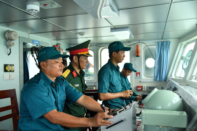 Kiên Giang: Hải đội dân quân đồng hành cùng ngư dân khai thác hải sản - Ảnh 2.