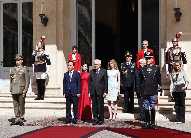 Tổng thống Italy chủ trì lễ tiễn chính thức Chủ tịch nước Võ Văn Thưởng và Phu nhân - Ảnh 2.