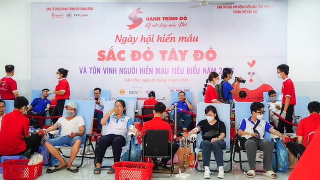 Hành trình Đỏ và chặng đường hơn một thập kỷ kết nối dòng máu Việt  - Ảnh 6.