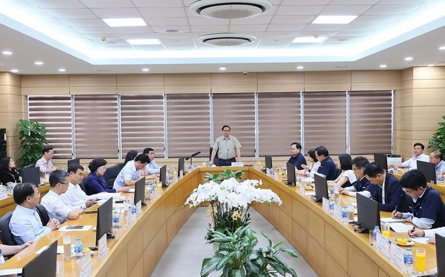 Thủ tướng làm việc với Công ty Samsung Electronics Việt Nam - Ảnh 2.