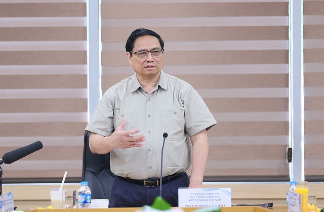 Thủ tướng làm việc với Công ty Samsung Electronics Việt Nam - Ảnh 1.