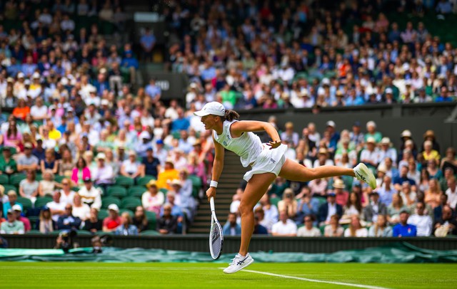 Iga Swiatek vào vòng 4 đơn nữ Wimbledon 2023 - Ảnh 1.