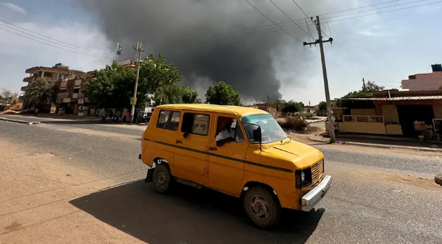 Không kích khiến ít nhất 22 người thiệt mạng, LHQ cảnh báo Sudan sắp “nội chiến toàn diện” - Ảnh 1.