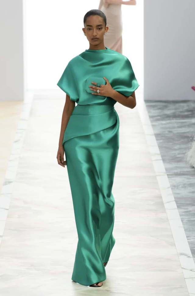 Fendi mang dòng sản phẩm thời trang cao cấp đương đại đến Paris - Ảnh 7.