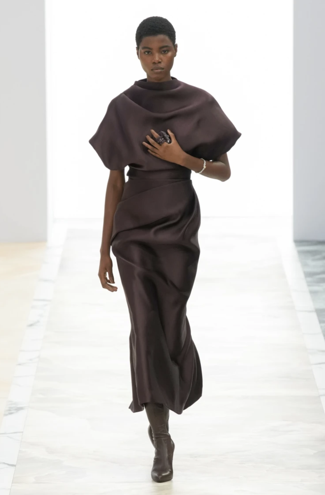 Fendi mang dòng sản phẩm thời trang cao cấp đương đại đến Paris - Ảnh 8.
