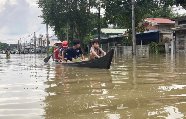Lũ lụt nghiêm trọng tại Myanmar khiến 5 người tử vong, hàng chục nghìn người phải di dời - Ảnh 8.