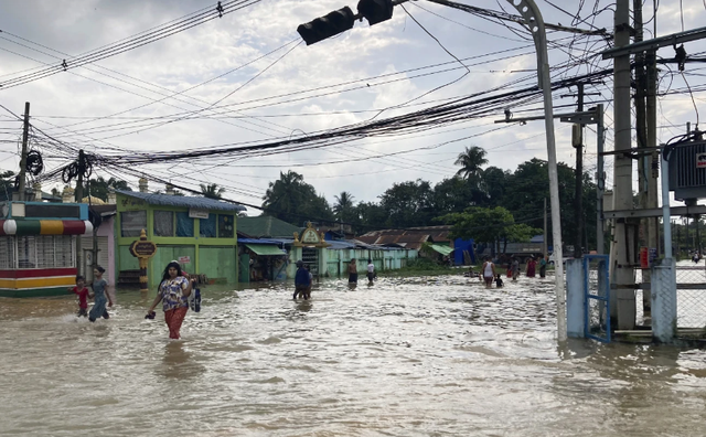Lũ lụt nghiêm trọng tại Myanmar khiến 5 người tử vong, hàng chục nghìn người phải di dời - Ảnh 11.