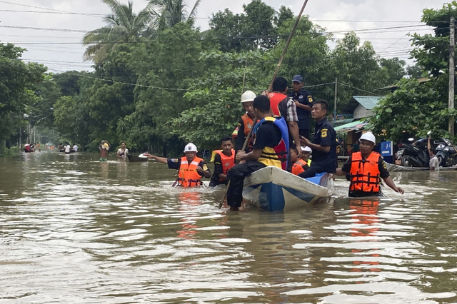 Lũ lụt nghiêm trọng tại Myanmar khiến 5 người tử vong, hàng chục nghìn người phải di dời - Ảnh 5.