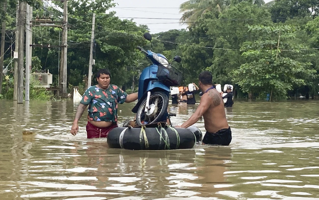 Lũ lụt nghiêm trọng tại Myanmar khiến 5 người tử vong, hàng chục nghìn người phải di dời - Ảnh 4.