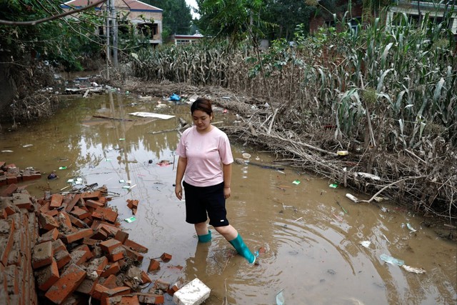 Trung Quốc: Yêu cầu bảo hiểm bồi thường do mưa lũ cao kỷ lục 9,8 tỷ Nhân dân tệ - Ảnh 1.